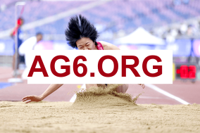 湖人伤情：詹姆斯和克勒贝尔明天对阵尼克斯出战存疑